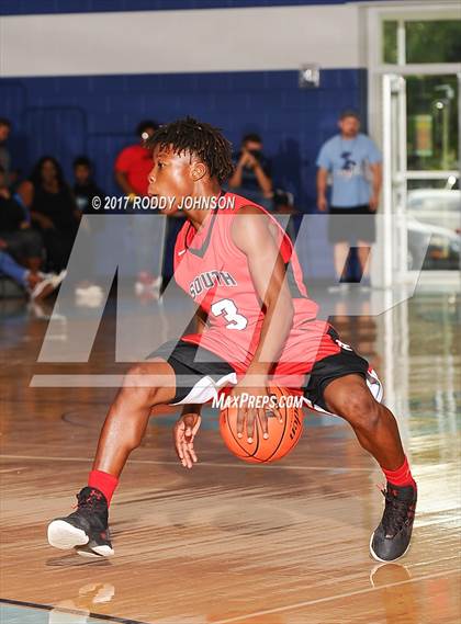 Thumbnail 3 in South Houston vs. Pasadena (McDonald's Texas Invitational) photogallery.