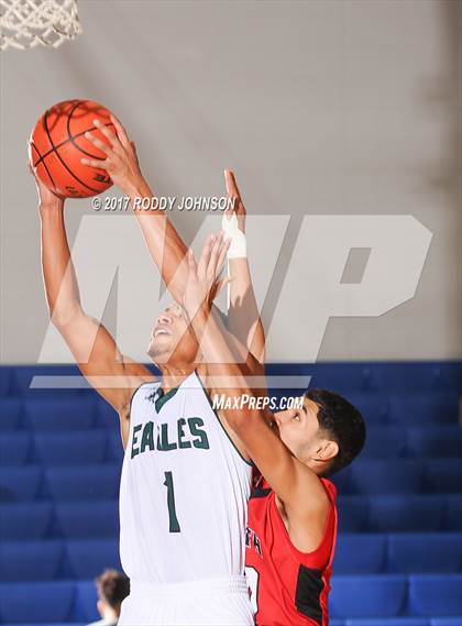 Thumbnail 2 in South Houston vs. Pasadena (McDonald's Texas Invitational) photogallery.