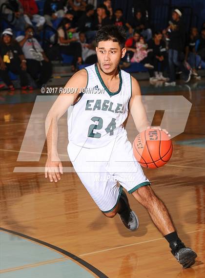 Thumbnail 1 in South Houston vs. Pasadena (McDonald's Texas Invitational) photogallery.