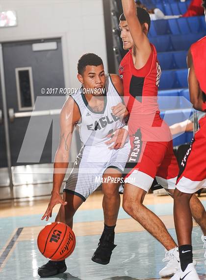 Thumbnail 3 in South Houston vs. Pasadena (McDonald's Texas Invitational) photogallery.