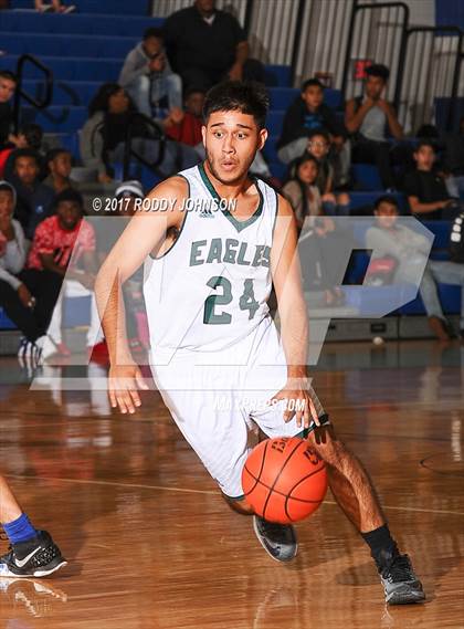 Thumbnail 1 in South Houston vs. Pasadena (McDonald's Texas Invitational) photogallery.