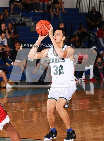 Thumbnail 2 in South Houston vs. Pasadena (McDonald's Texas Invitational) photogallery.