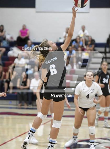 Thumbnail 3 in Villa Park @ Yorba Linda photogallery.