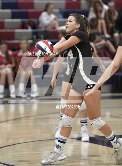 Thumbnail 3 in Villa Park @ Yorba Linda photogallery.