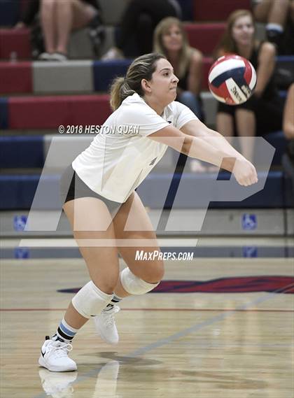 Thumbnail 3 in Villa Park @ Yorba Linda photogallery.