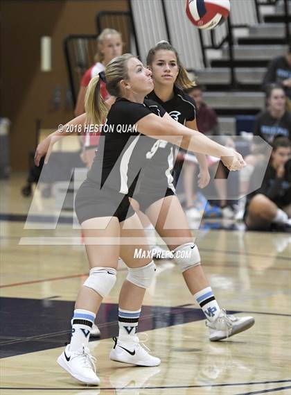 Thumbnail 2 in Villa Park @ Yorba Linda photogallery.