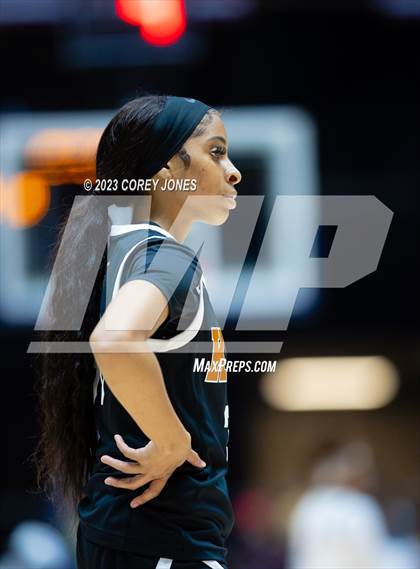 Thumbnail 1 in Kell vs Warner Robins (GHSA 5A State Championship) photogallery.