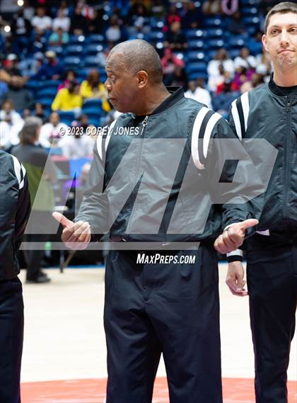 Thumbnail 1 in Kell vs Warner Robins (GHSA 5A State Championship) photogallery.