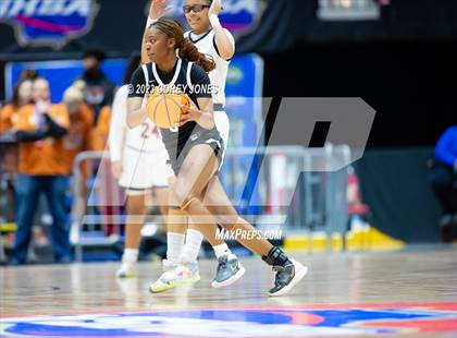 Thumbnail 2 in Kell vs Warner Robins (GHSA 5A State Championship) photogallery.