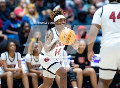 Thumbnail 3 in Kell vs Warner Robins (GHSA 5A State Championship) photogallery.