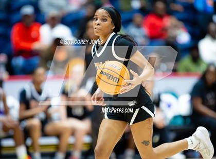 Thumbnail 3 in Kell vs Warner Robins (GHSA 5A State Championship) photogallery.