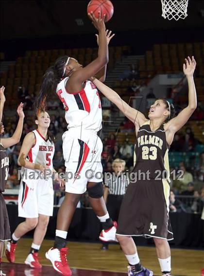 Thumbnail 3 in Regis Jesuit vs. Palmer (CHSAA 5A Great 8) photogallery.
