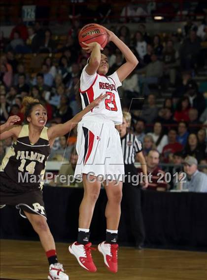 Thumbnail 1 in Regis Jesuit vs. Palmer (CHSAA 5A Great 8) photogallery.