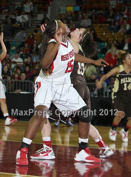 Thumbnail 2 in Regis Jesuit vs. Palmer (CHSAA 5A Great 8) photogallery.