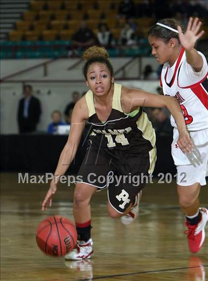 Thumbnail 3 in Regis Jesuit vs. Palmer (CHSAA 5A Great 8) photogallery.