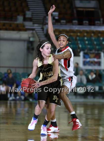 Thumbnail 3 in Regis Jesuit vs. Palmer (CHSAA 5A Great 8) photogallery.