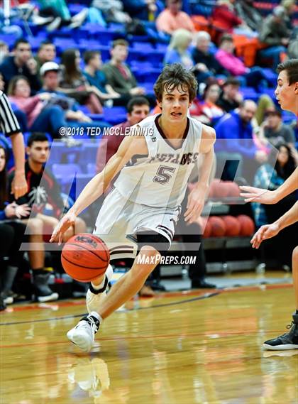 Thumbnail 3 in Perryville vs. Mansfield (AAA 3A Regional Playoff) photogallery.