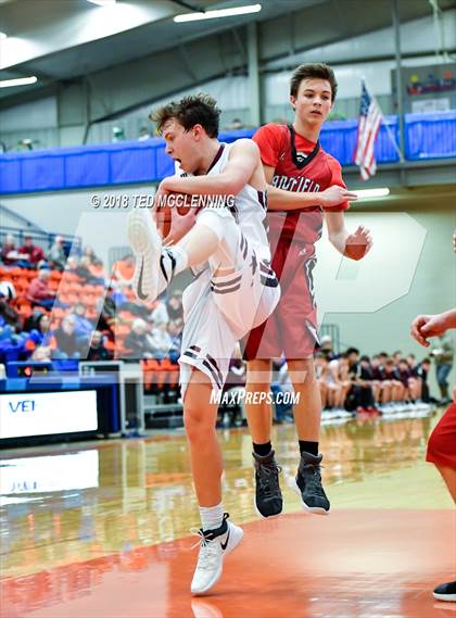 Thumbnail 3 in Perryville vs. Mansfield (AAA 3A Regional Playoff) photogallery.
