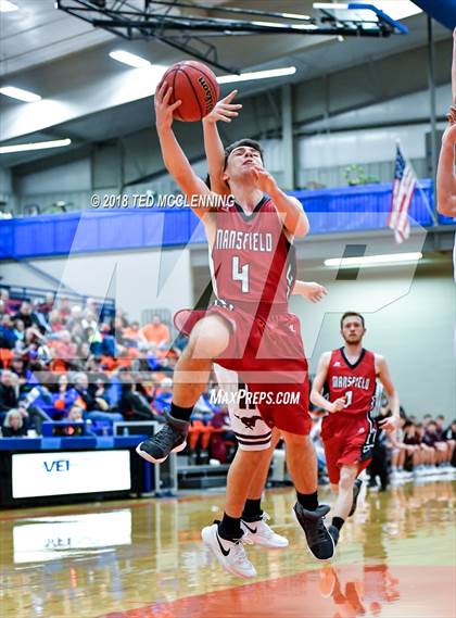 Thumbnail 2 in Perryville vs. Mansfield (AAA 3A Regional Playoff) photogallery.