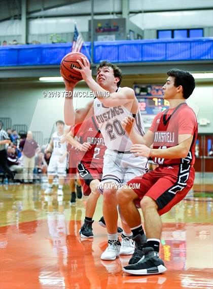 Thumbnail 2 in Perryville vs. Mansfield (AAA 3A Regional Playoff) photogallery.