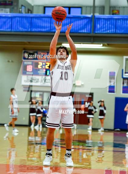 Thumbnail 1 in Perryville vs. Mansfield (AAA 3A Regional Playoff) photogallery.