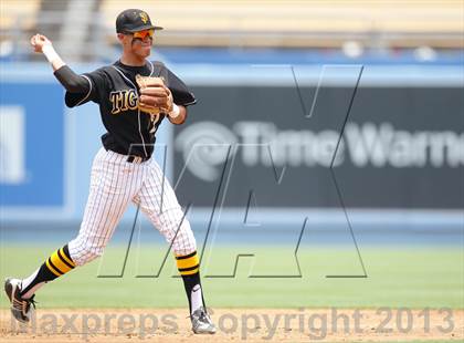 Thumbnail 3 in Cleveland vs. San Fernando (CIF LACS D1 Final) photogallery.
