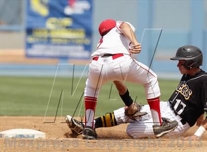 Thumbnail 2 in Cleveland vs. San Fernando (CIF LACS D1 Final) photogallery.