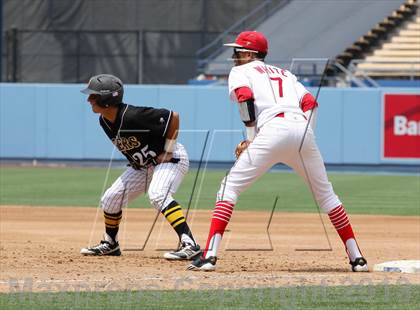 Thumbnail 2 in Cleveland vs. San Fernando (CIF LACS D1 Final) photogallery.