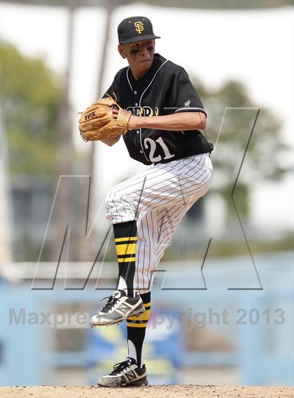 Thumbnail 2 in Cleveland vs. San Fernando (CIF LACS D1 Final) photogallery.