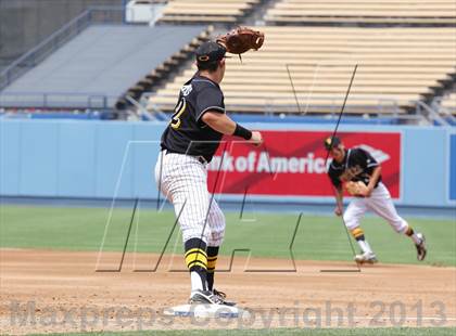 Thumbnail 3 in Cleveland vs. San Fernando (CIF LACS D1 Final) photogallery.
