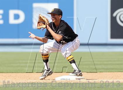Thumbnail 2 in Cleveland vs. San Fernando (CIF LACS D1 Final) photogallery.