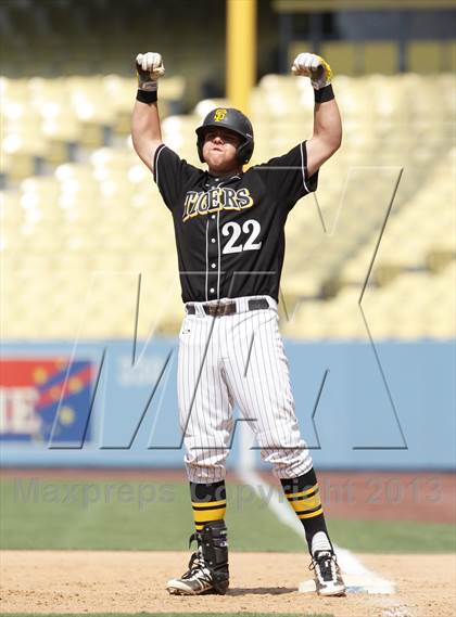 Thumbnail 3 in Cleveland vs. San Fernando (CIF LACS D1 Final) photogallery.