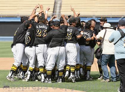 Thumbnail 3 in Cleveland vs. San Fernando (CIF LACS D1 Final) photogallery.