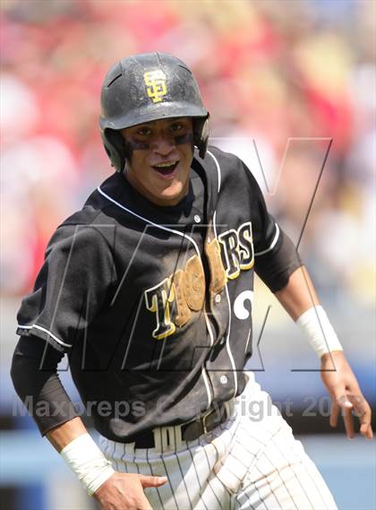 Thumbnail 1 in Cleveland vs. San Fernando (CIF LACS D1 Final) photogallery.