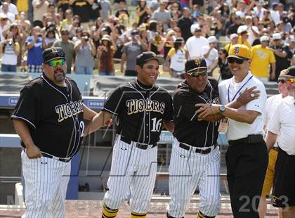 Thumbnail 2 in Cleveland vs. San Fernando (CIF LACS D1 Final) photogallery.