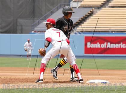 Thumbnail 1 in Cleveland vs. San Fernando (CIF LACS D1 Final) photogallery.