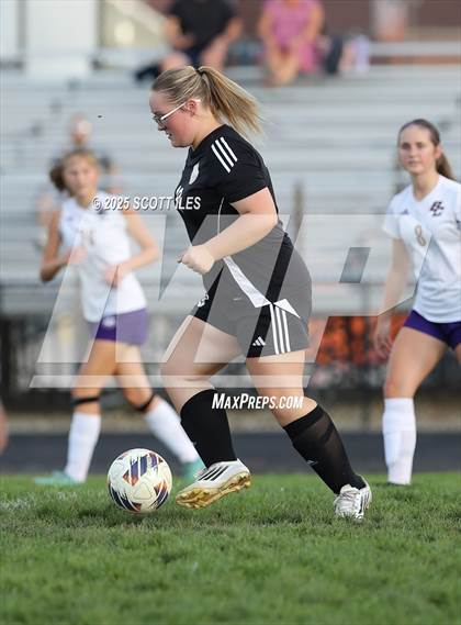 Thumbnail 1 in JV: Bloom-Carroll @ Amanda-Clearcreek photogallery.
