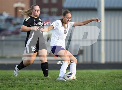Thumbnail 3 in JV: Bloom-Carroll @ Amanda-Clearcreek photogallery.