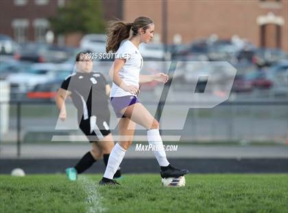 Thumbnail 2 in JV: Bloom-Carroll @ Amanda-Clearcreek photogallery.