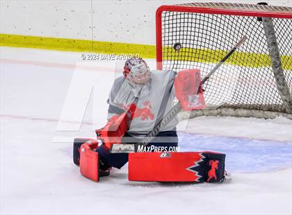 Thumbnail 2 in Kent School vs. Kimball Union Academy (Exeter Tournament) photogallery.