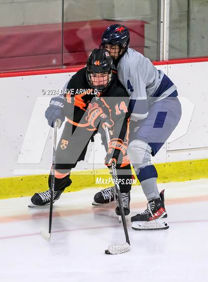 Thumbnail 2 in Kent School vs. Kimball Union Academy (Exeter Tournament) photogallery.