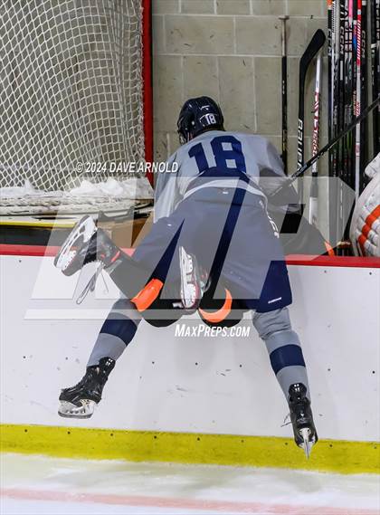 Thumbnail 3 in Kent School vs. Kimball Union Academy (Exeter Tournament) photogallery.