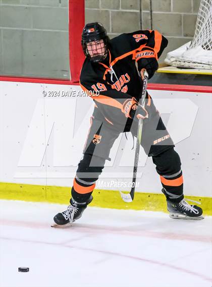 Thumbnail 3 in Kent School vs. Kimball Union Academy (Exeter Tournament) photogallery.