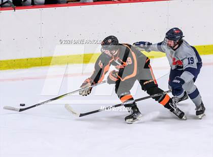Thumbnail 2 in Kent School vs. Kimball Union Academy (Exeter Tournament) photogallery.