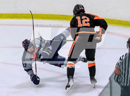 Thumbnail 3 in Kent School vs. Kimball Union Academy (Exeter Tournament) photogallery.