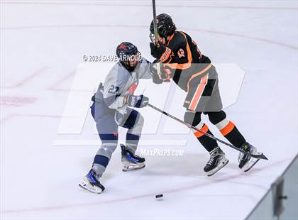 Thumbnail 3 in Kent School vs. Kimball Union Academy (Exeter Tournament) photogallery.