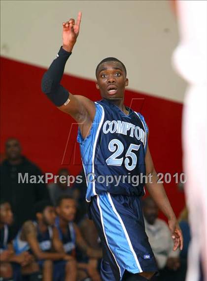 Thumbnail 2 in Mayfair vs. Compton (Pacific Shores Tournament) photogallery.