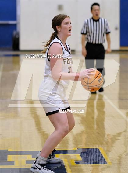 Thumbnail 3 in Foothill vs University (El Toro Thanksgiving Classic) photogallery.