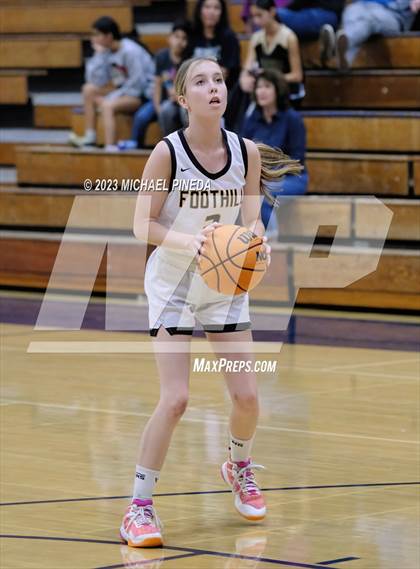 Thumbnail 3 in Foothill vs University (El Toro Thanksgiving Classic) photogallery.