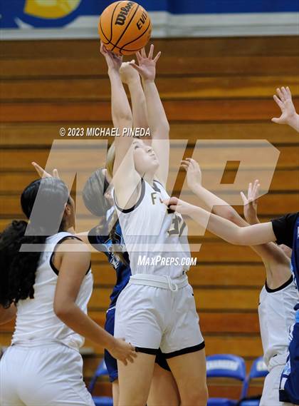 Thumbnail 1 in Foothill vs University (El Toro Thanksgiving Classic) photogallery.